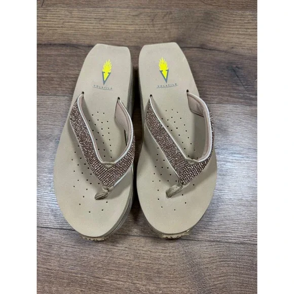 Volatile Rose Gold Rhinestone Platform Wedge Thong Sandals Womens Size 8 Gold - Picture 2 of 7